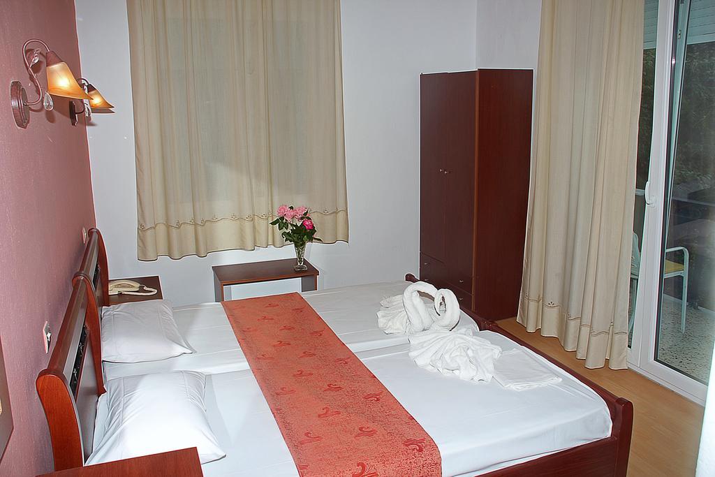 Kristal Hotel Prínos Rom bilde